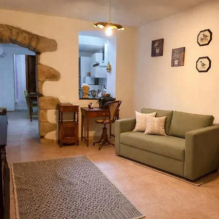 Carrela 'e Mesu Apartamento *